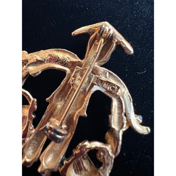 Vintage Asian Themed Brooch, Man Carrying Water Market Buckets Distressed Paint - Picture 7 of 9